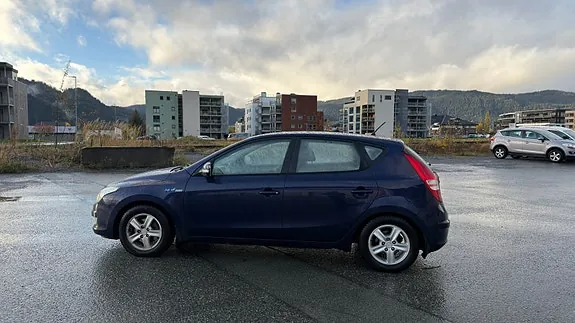 Hyundai I30 2010 photo 3