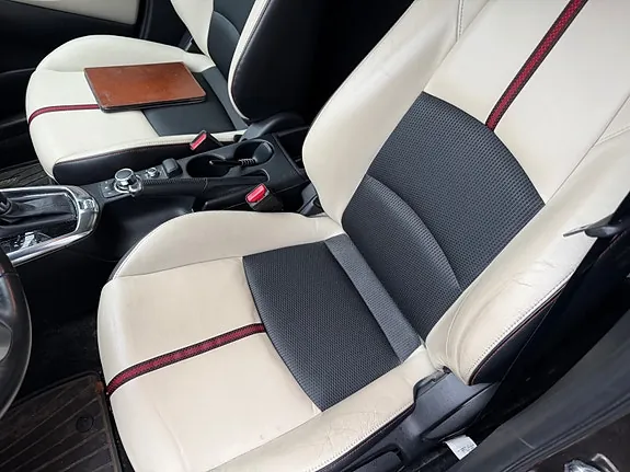 Mazda 2 2015 photo 2