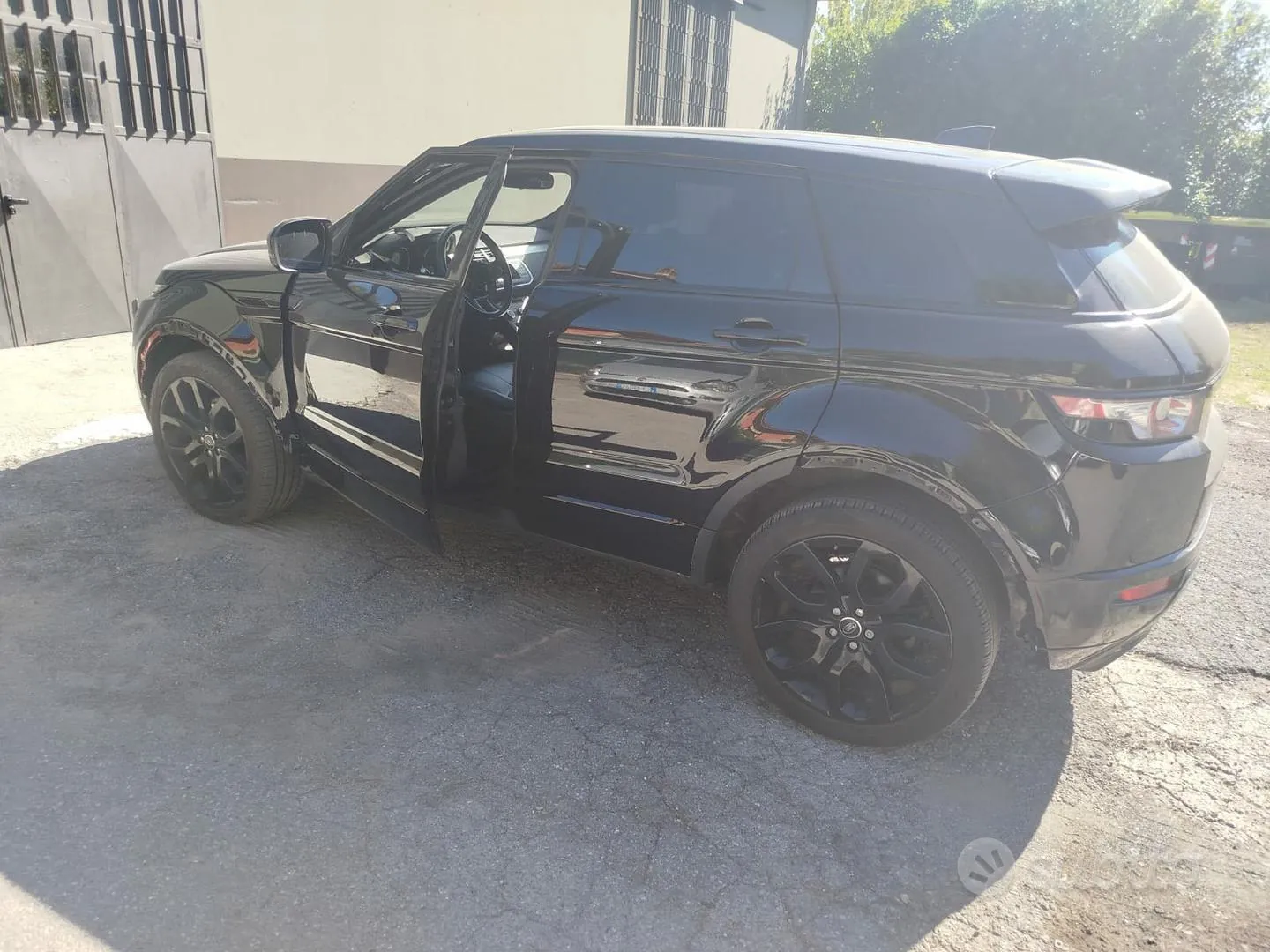Land Rover Evoque 2017 photo 2