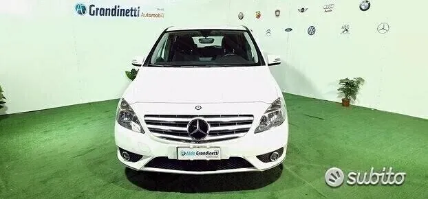 Mercedes-Benz B 180 Cdi Executive 2013 photo 2