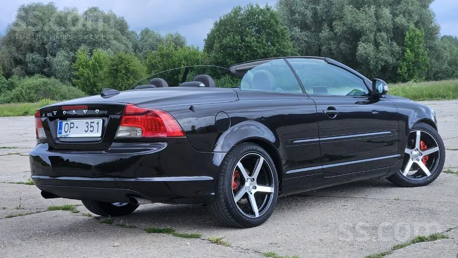 Volvo C70 2011 photo 2