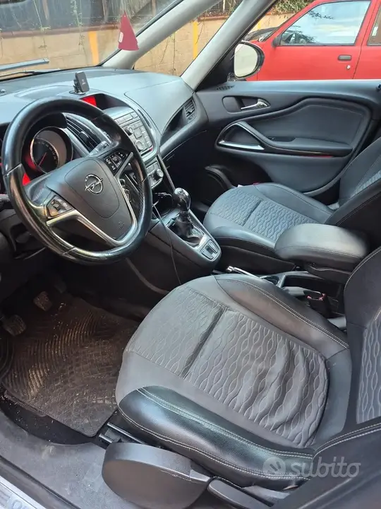 Opel Zafira 2015 photo 3