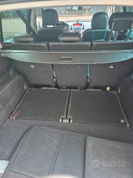 Opel Zafira 2015 photo 4