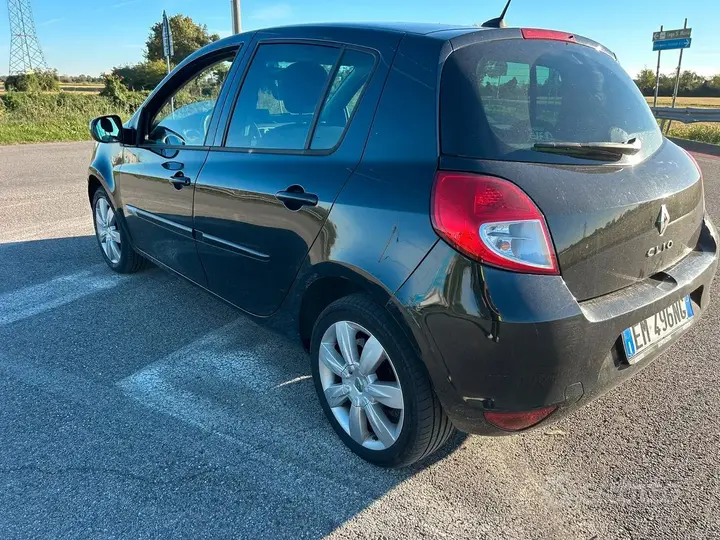 Renault Clio 2013 photo 3