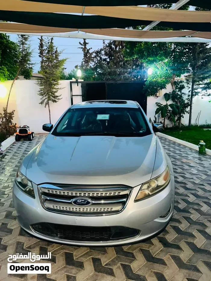 Ford Taurus 2011 photo 5