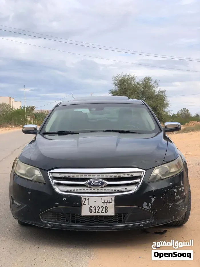 Ford Taurus
