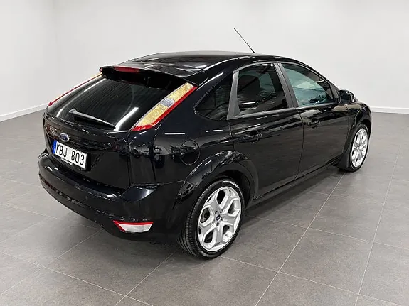 Ford Focus 2010 photo 3