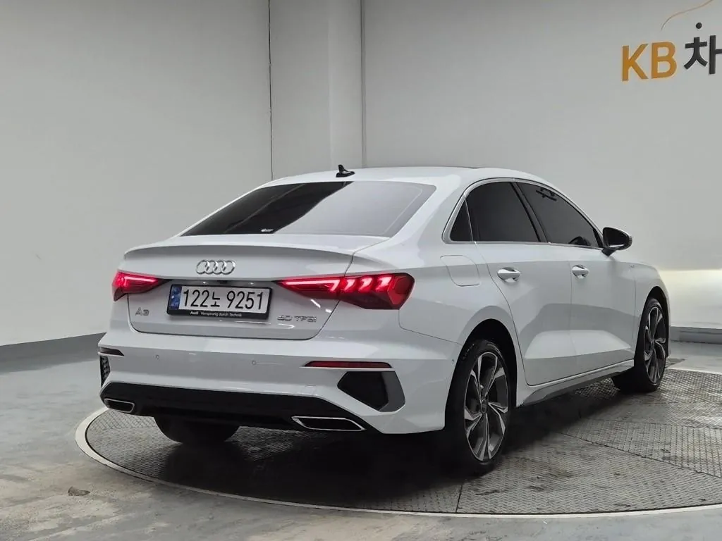 Audi A3 2024 photo 3