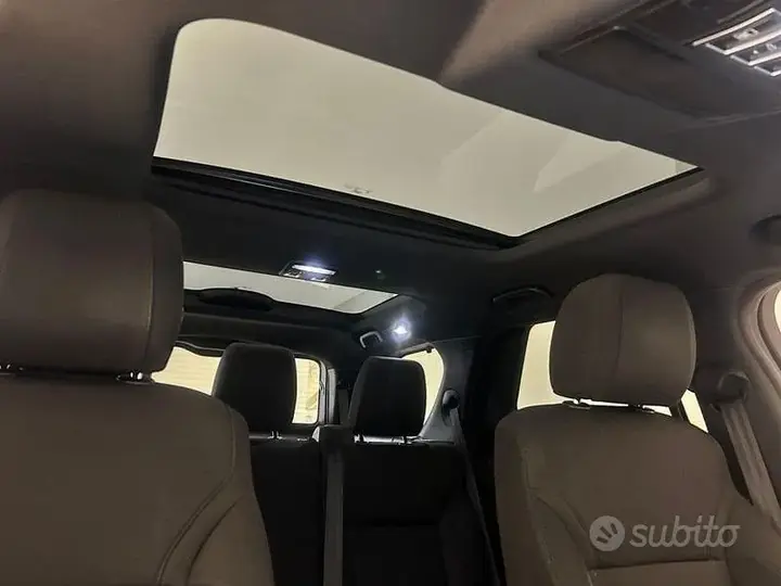 Land Rover Discovery 2020 photo 4