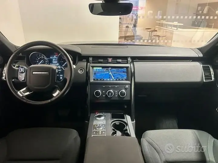 Land Rover Discovery 2020 photo 5