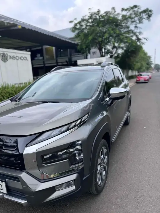 Mitsubishi Xpander Cross