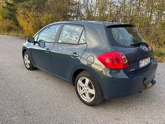 Toyota Auris 2008 photo 3