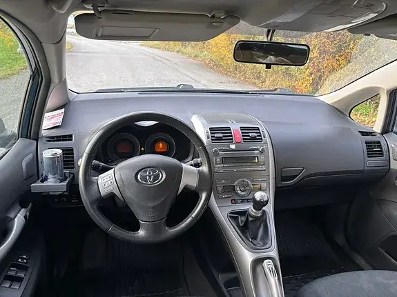 Toyota Auris 2008 photo 5