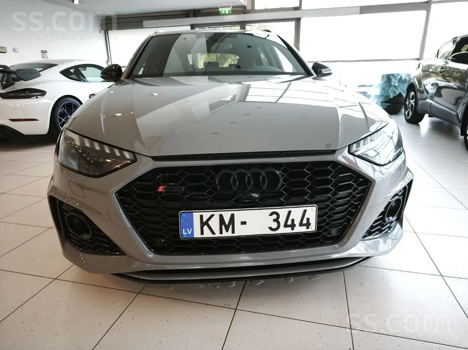 Audi Rs4 Avant 2024 photo 5