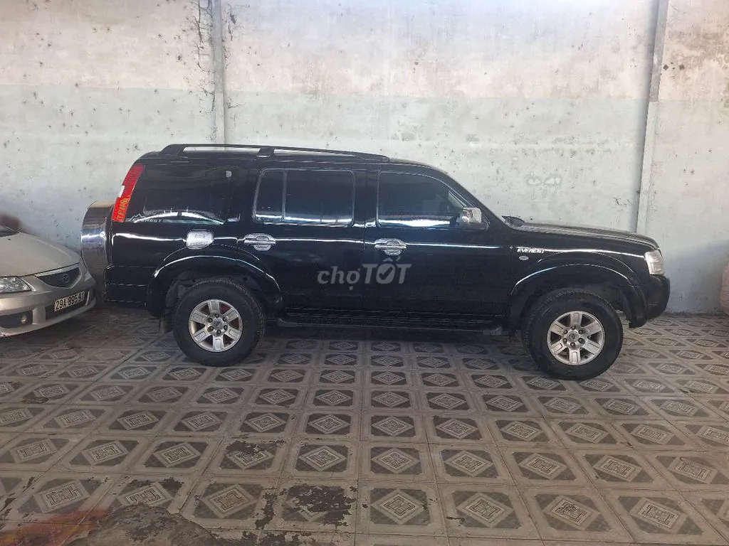 Ford Everest 2008 photo 2