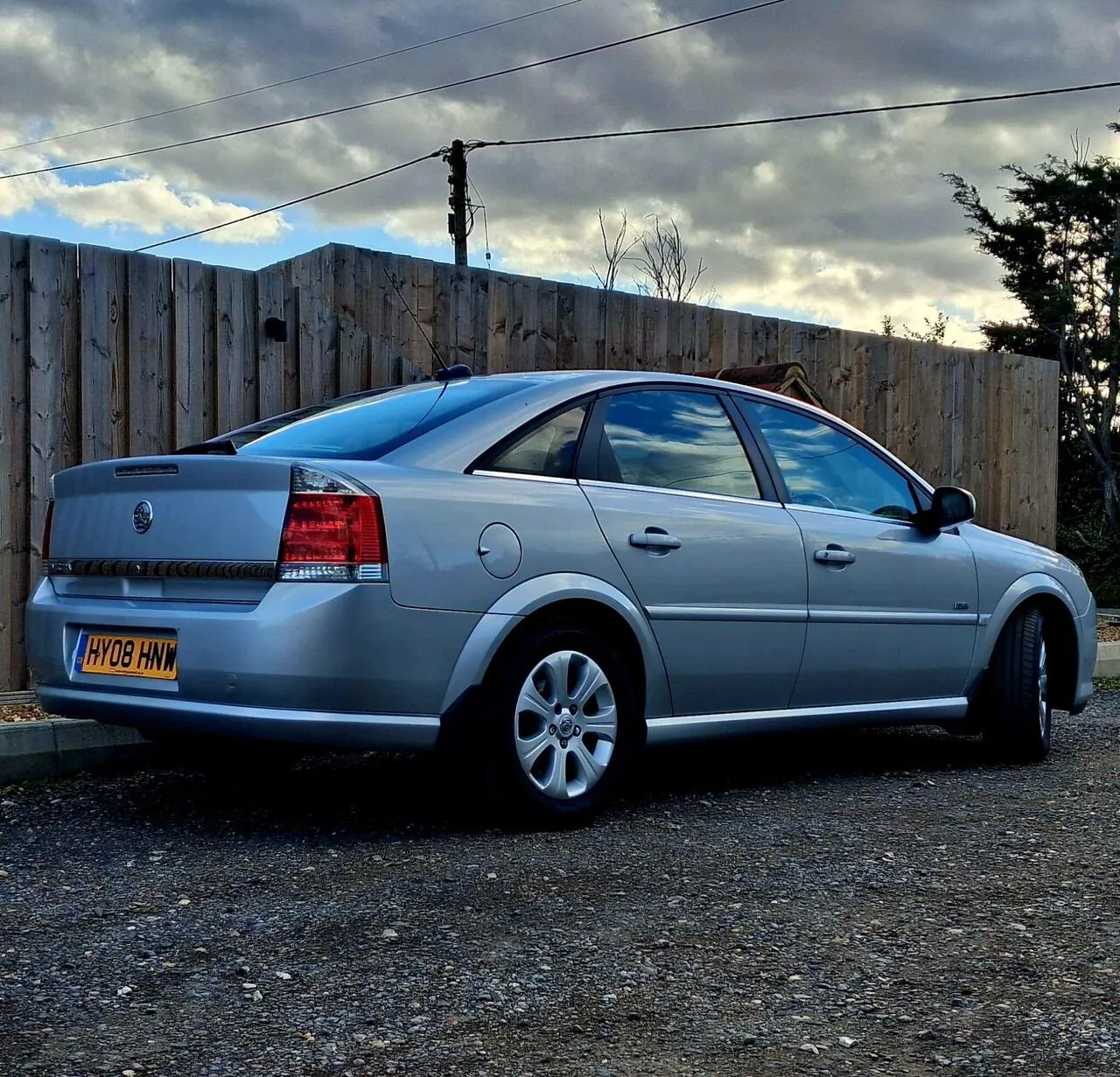 Vauxhall Vectra 2008 photo 2