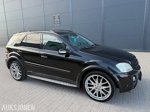 Mercedes-Benz M-Class 2006 photo 2