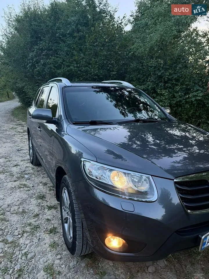 Hyundai Santa Fe 2010 photo 2