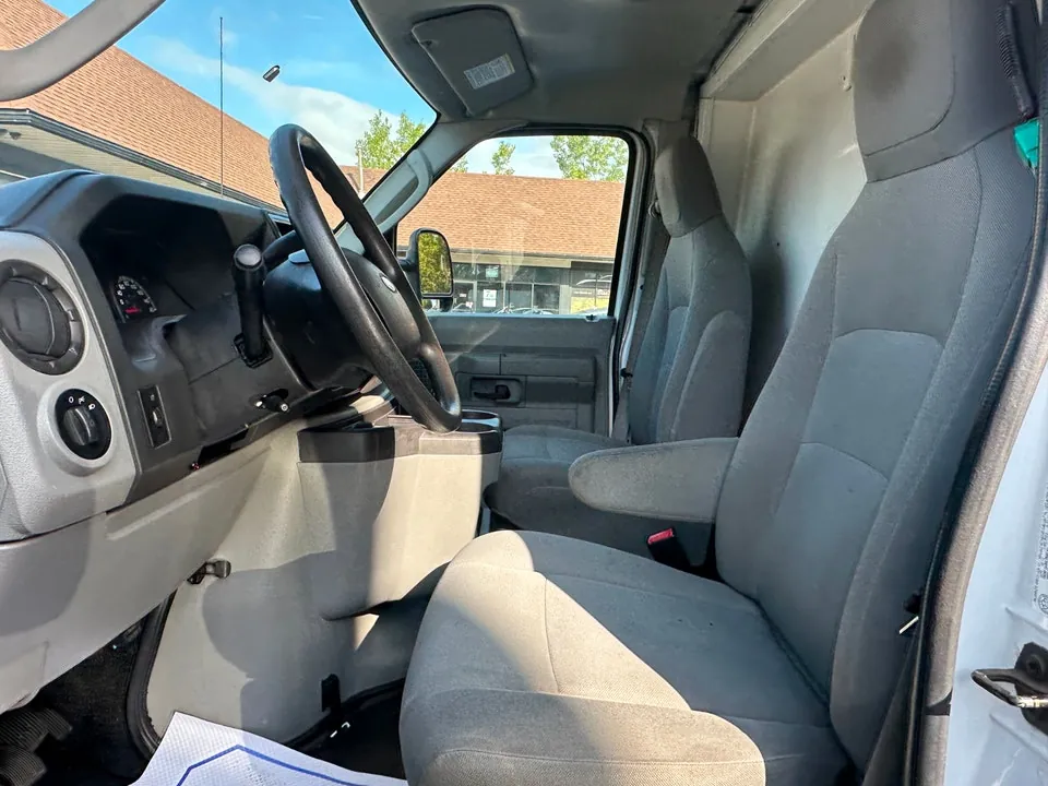 Ford E350 2016 photo 5