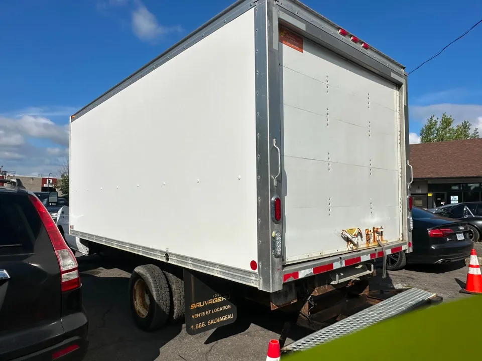 Ford E350 2016 photo 4