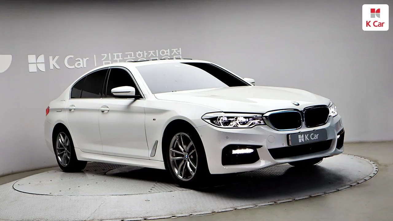 BMW 5 Series 2020 photo 3