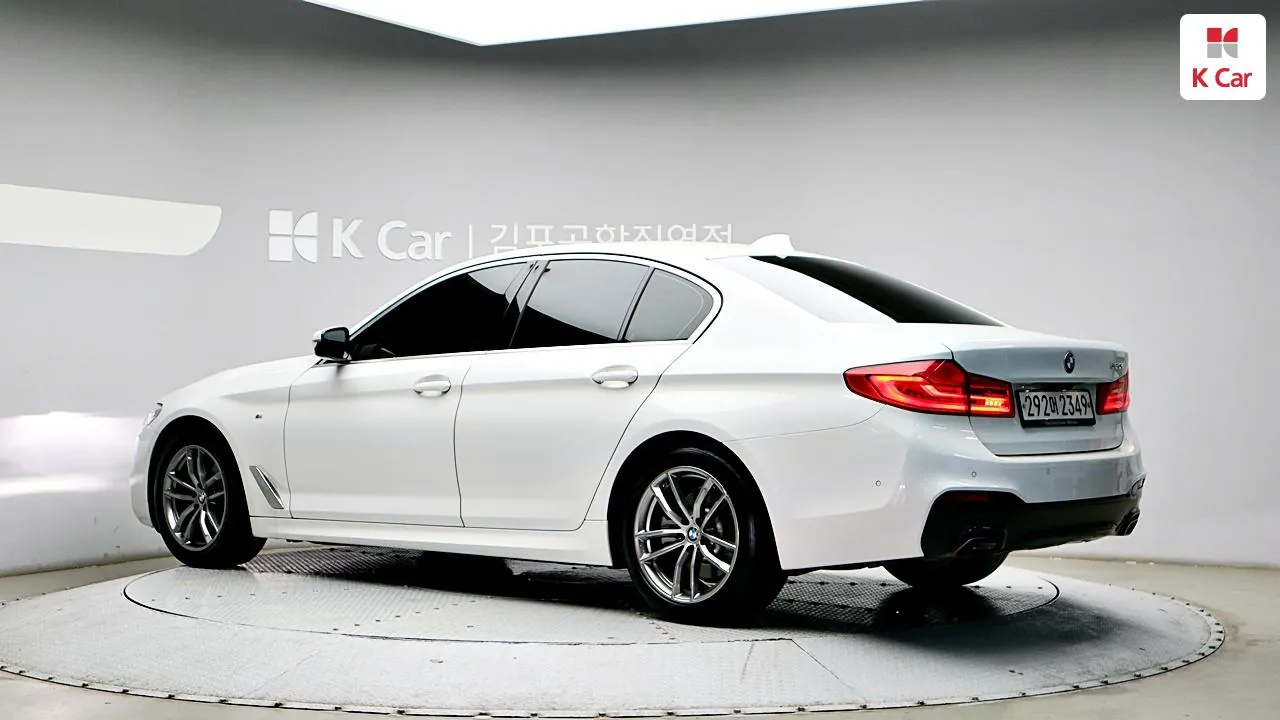 BMW 5 Series 2020 photo 2