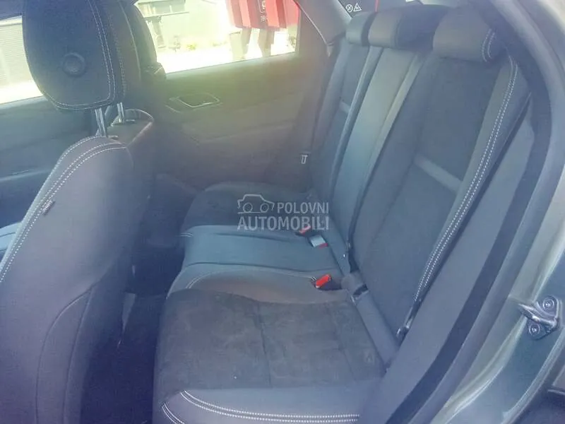Land Rover Range Rover Velar 2022 photo 2