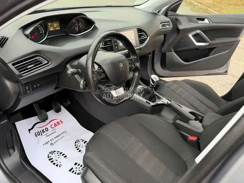 Peugeot 308 2015 photo 2
