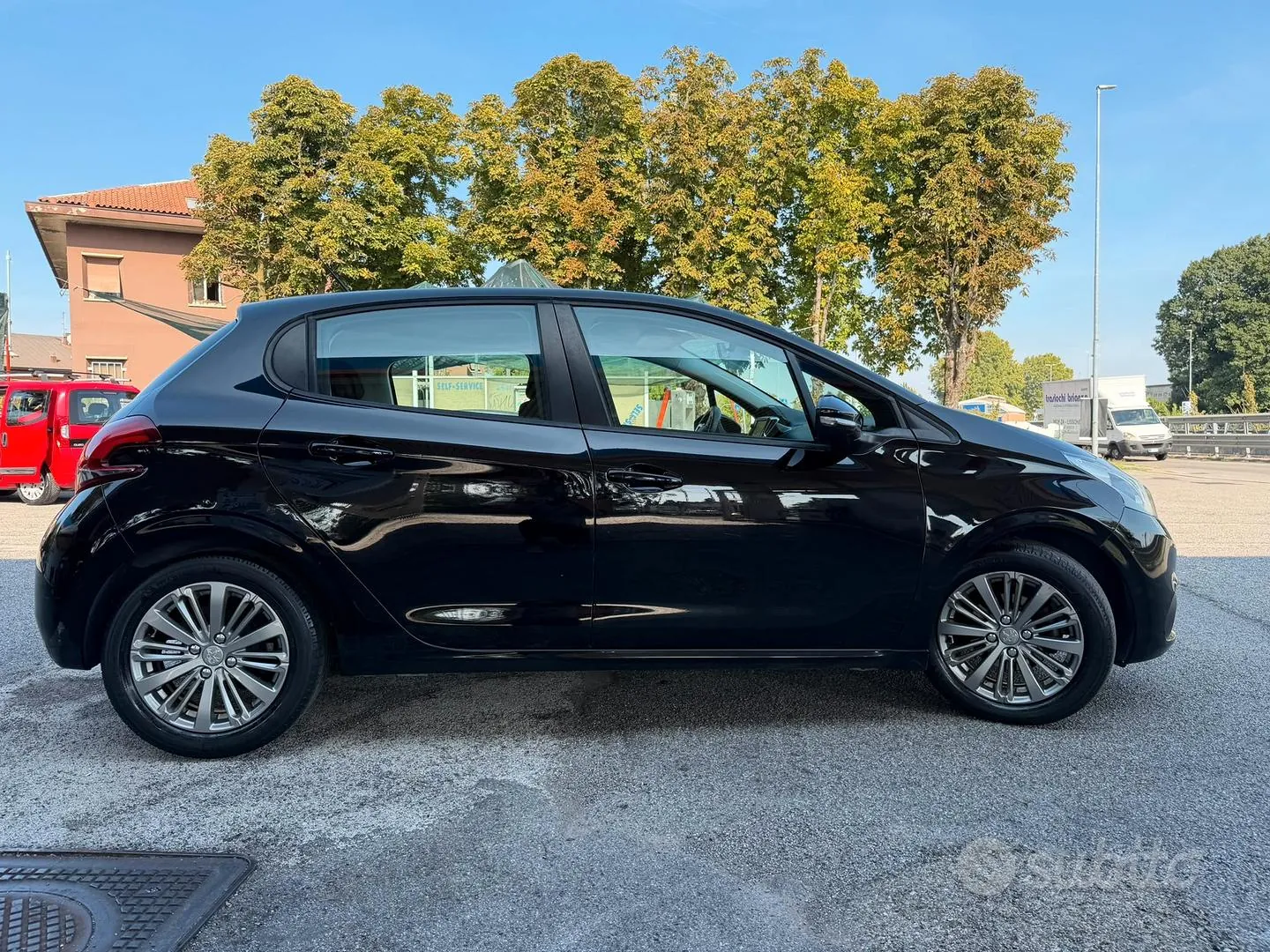 Peugeot 208 2016 photo 2