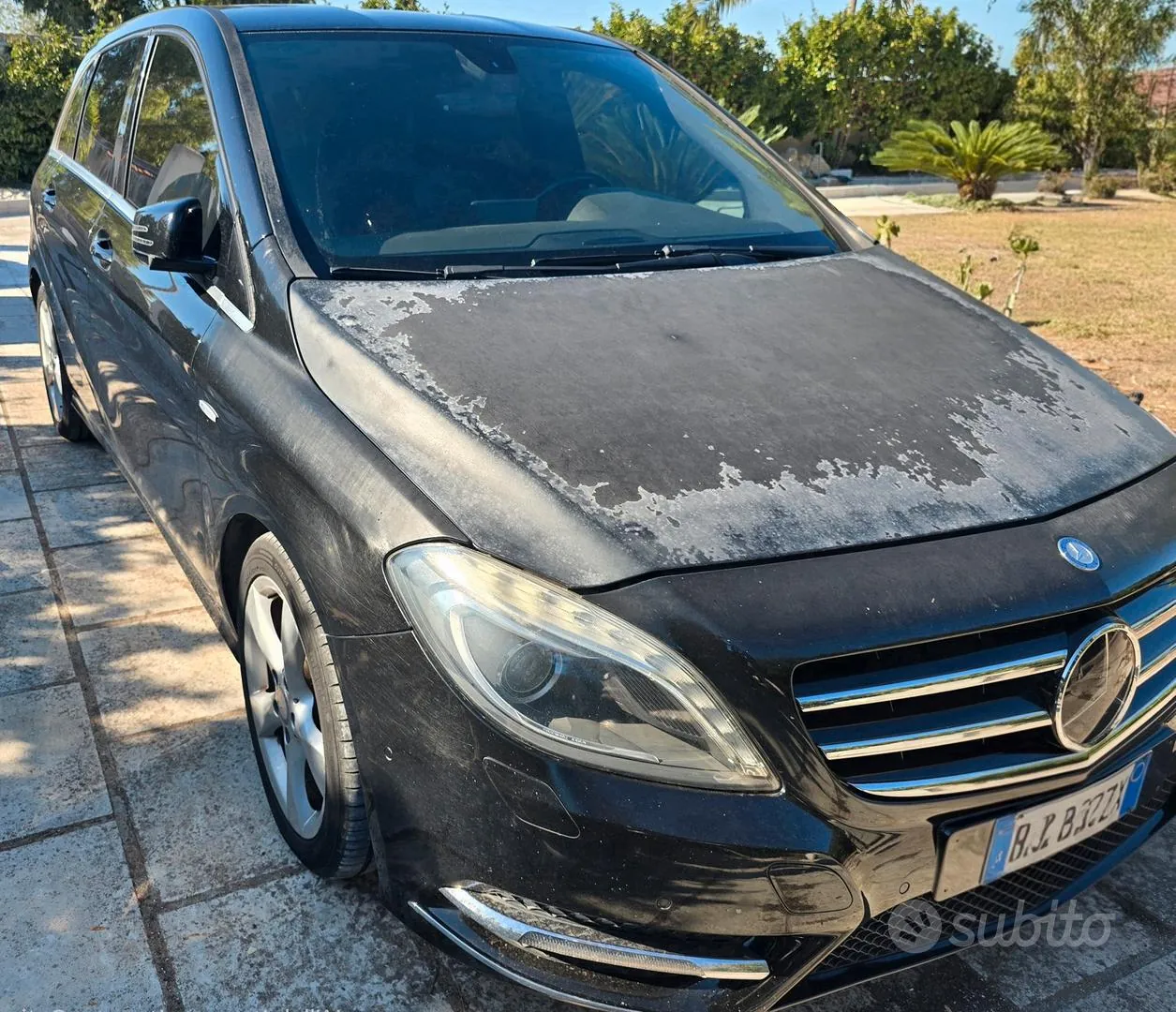Mercedes-Benz B180 2012 photo 2