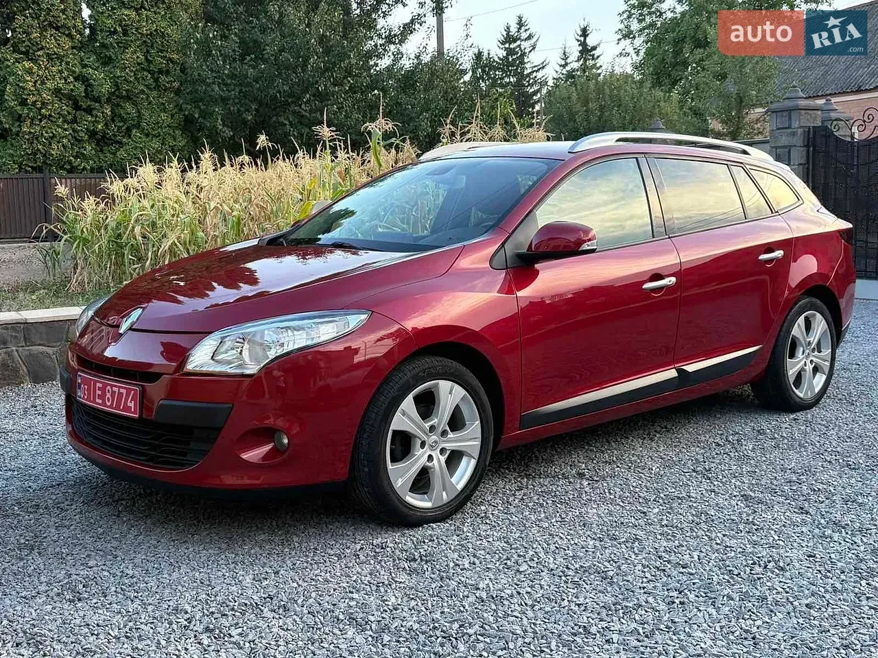 Renault Megane 2011 photo 2