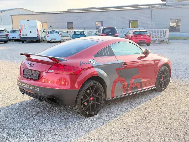 Audi Tt 2011 photo 2