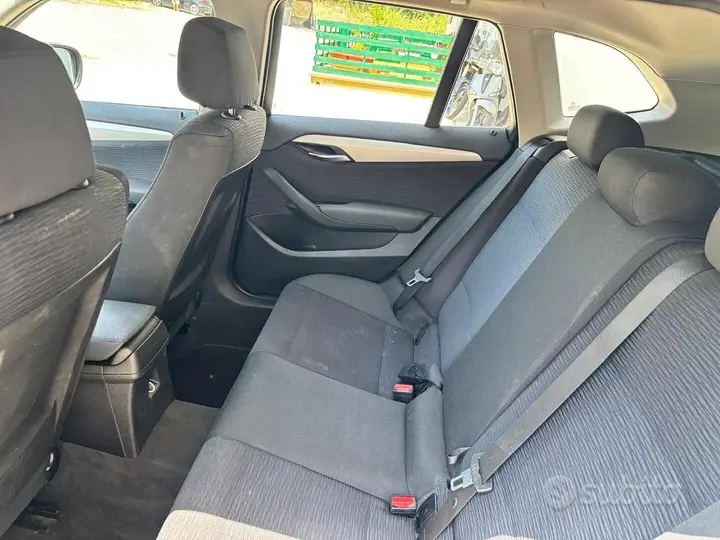 BMW X1 2012 photo 3