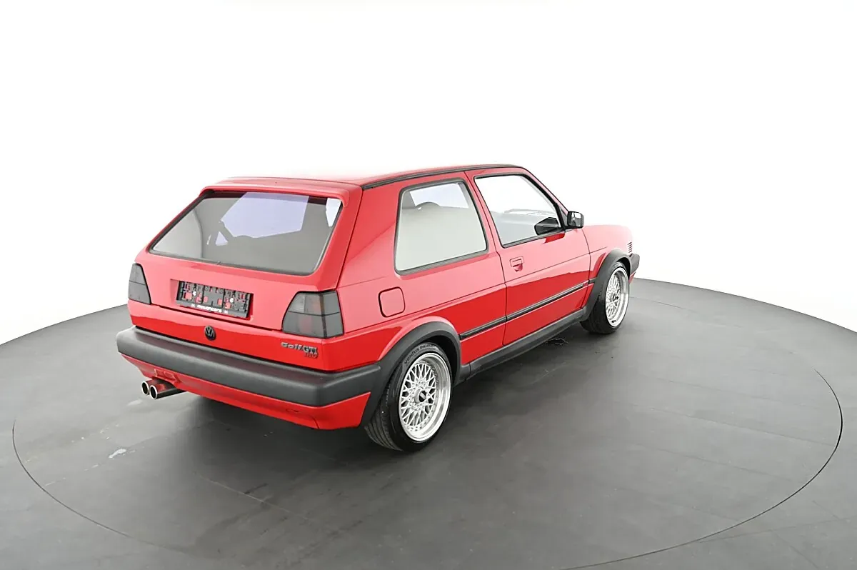 Volkswagen Golf 1988 photo 2