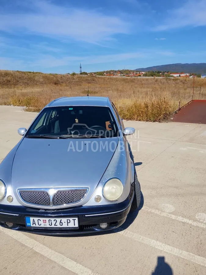 Lancia Lybra