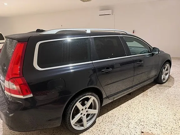Volvo V70 2015 photo 3
