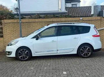 Renault Grand Scenic 2013 photo 2