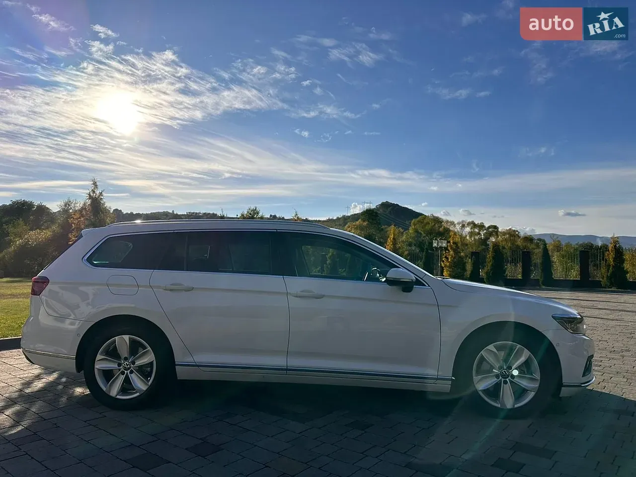 Volkswagen Passat 2022 photo 4