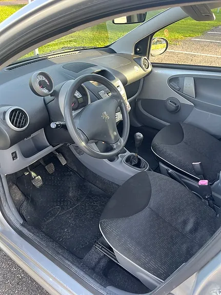 Peugeot 107 2010 photo 5