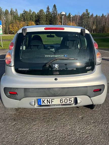 Peugeot 107 2010 photo 2
