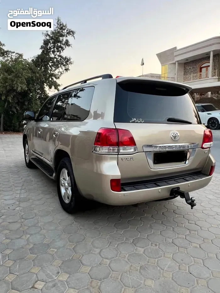 Toyota Land Cruiser 2010 photo 4