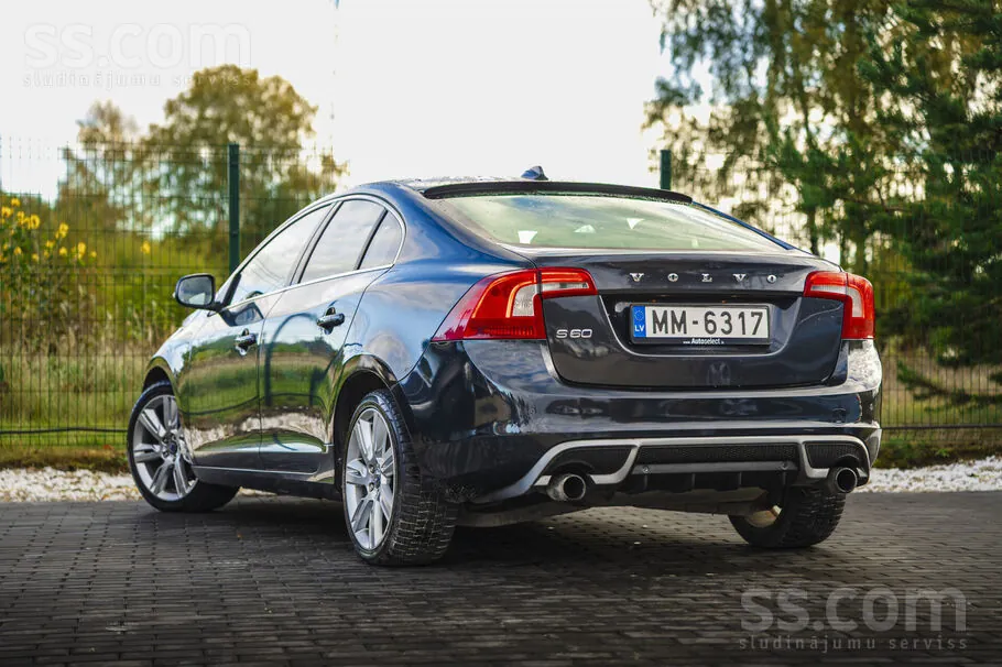 Volvo S60 2011 photo 4