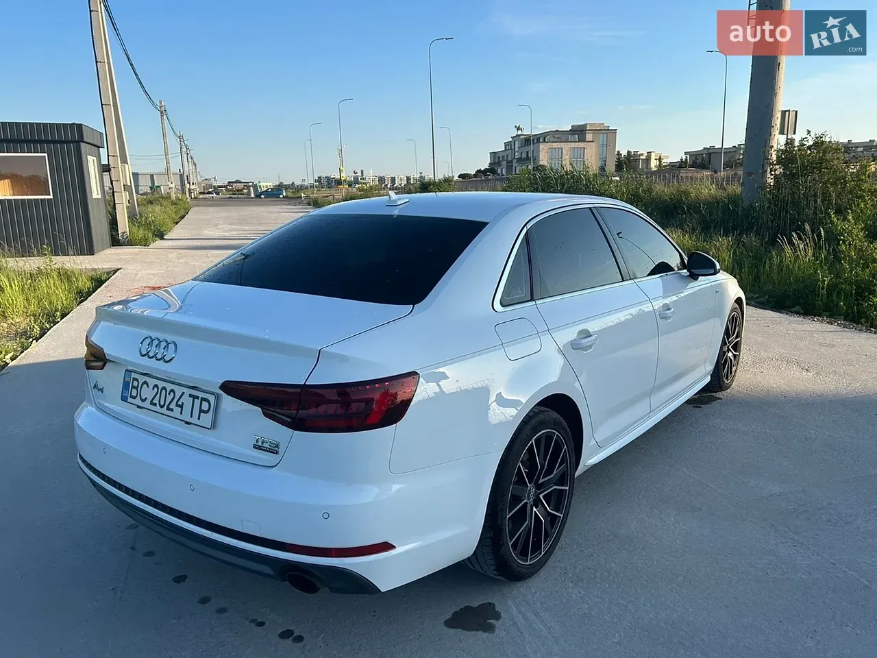Audi A4 2018 photo 5