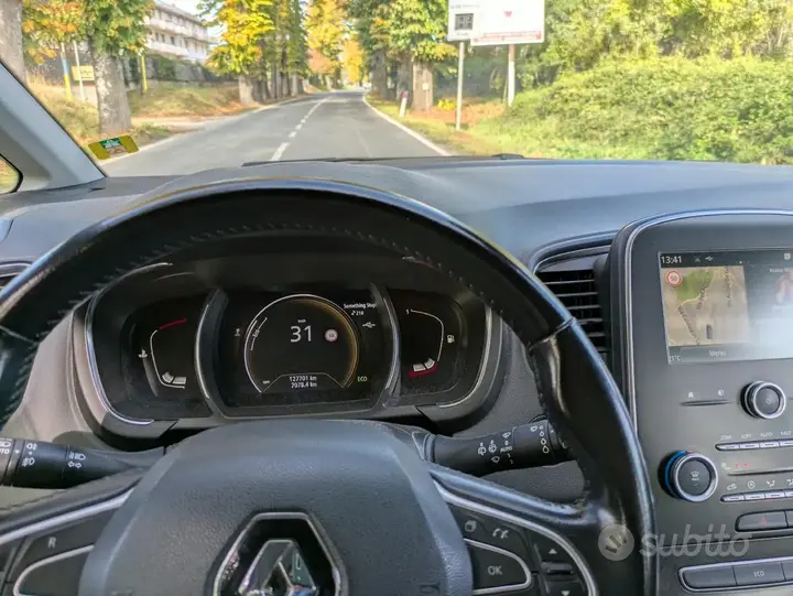 Renault Grand Scenic 2018 photo 2
