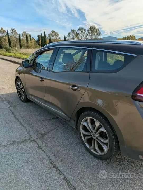Renault Grand Scenic 2018 photo 3