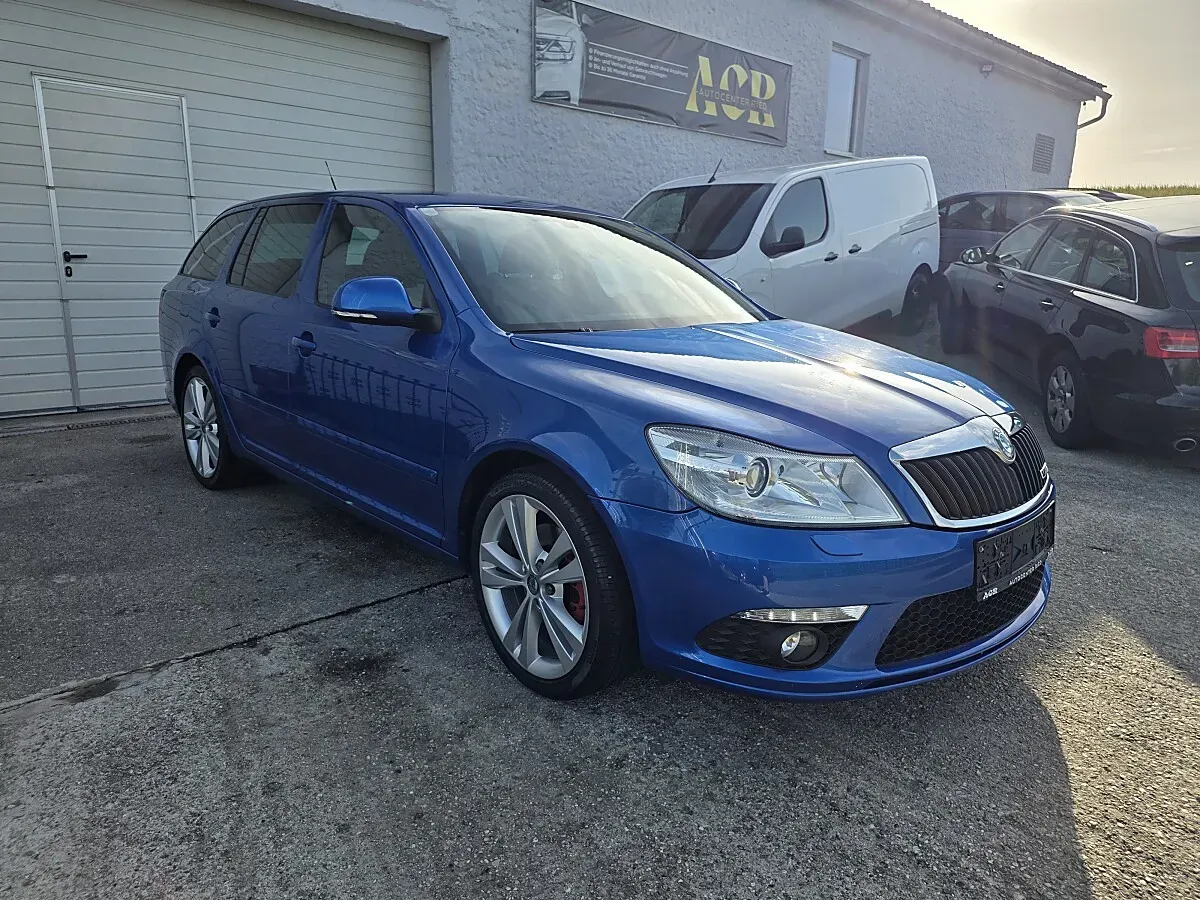 Skoda Octavia 2011 photo 3