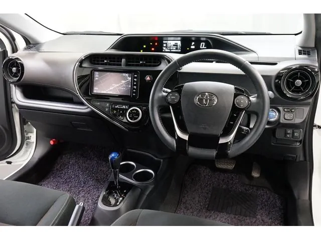 Toyota Aqua G 2019 photo 2