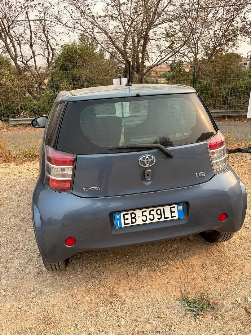 Toyota Iq 2012 photo 5