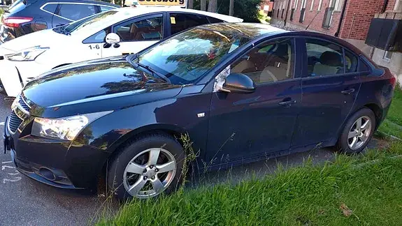 Chevrolet Cruze 2011 photo 2