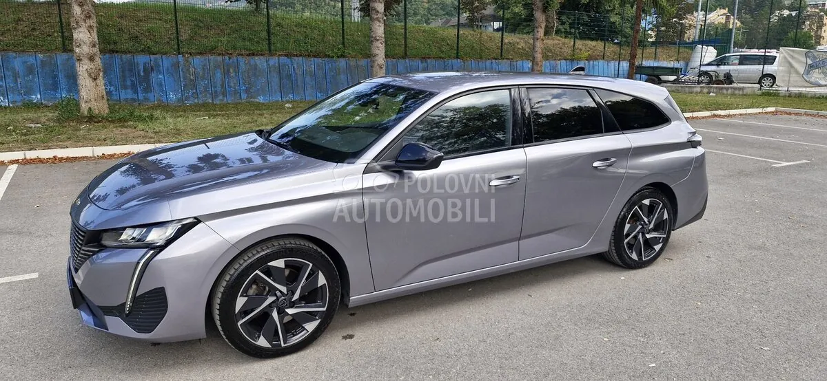 Peugeot 308 2023 photo 2